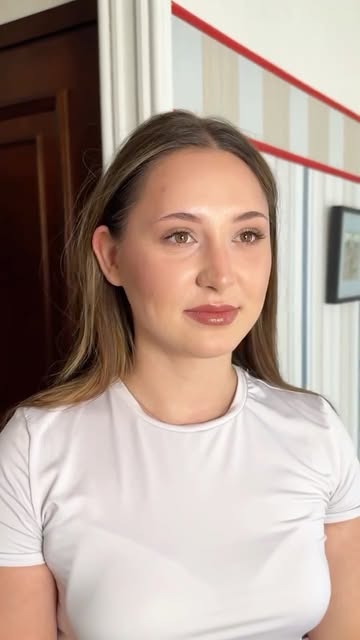 Delikatny makijaż z satynowym wykończeniem